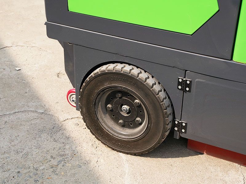 猎客二号150A电瓶